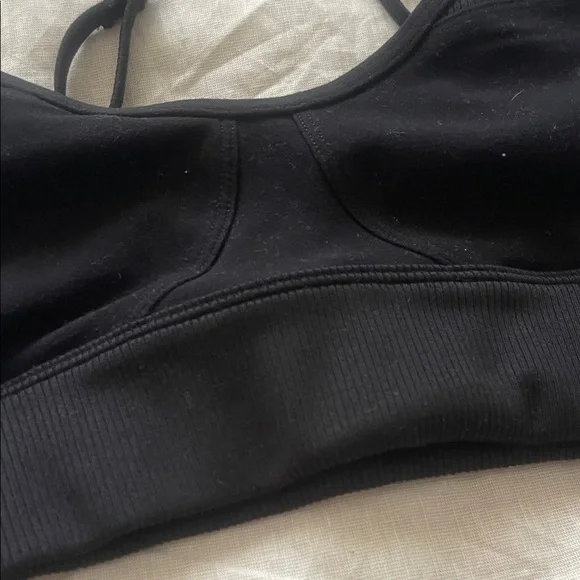 ALO Yoga Black Sports Bra - Picture 5 of 6